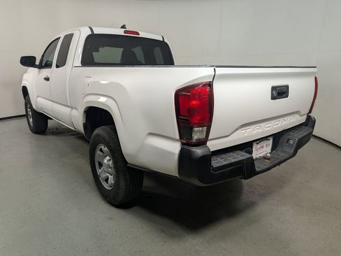 Used 2019 Toyota Tacoma SR image 5