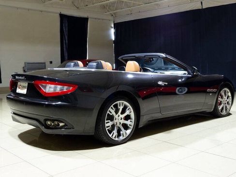 Used 2015 Maserati GranTurismo Convertible RWD image 24