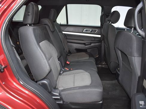 Used 2016 Ford Explorer XLT AWD/4WD image 27