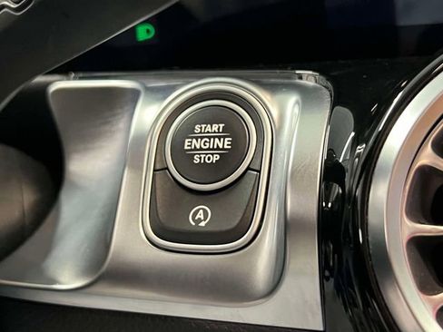 Certified 2021 Mercedes-Benz GLB 250 4MATIC image 30