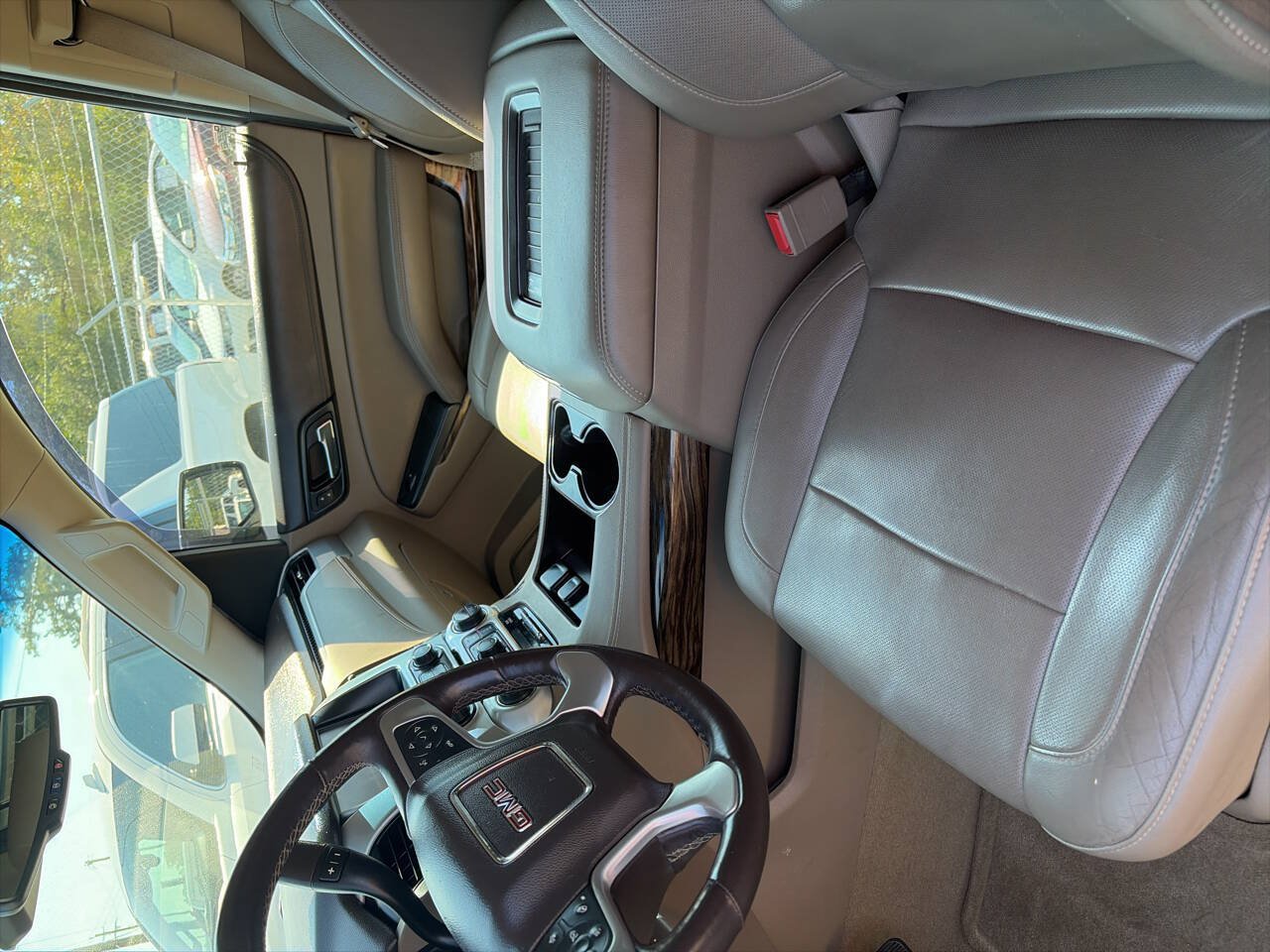 Used 2015 GMC Yukon XL SLT w/ Open Road Package AWD/4WD image 2