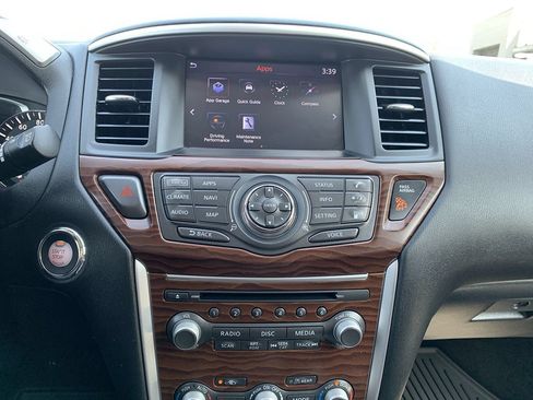Used 2018 Nissan Pathfinder Platinum AWD/4WD image 20
