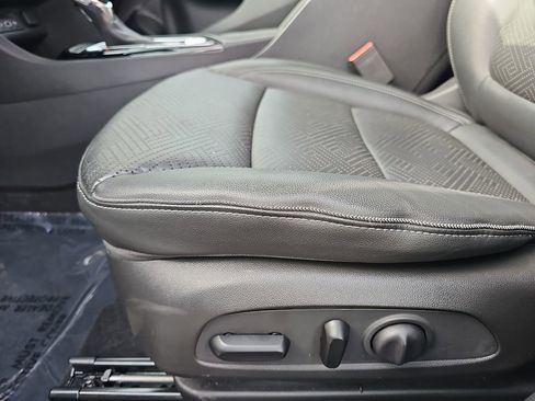 Used 2022 Buick Encore GX Essence w/ Advanced Technology Package image 30