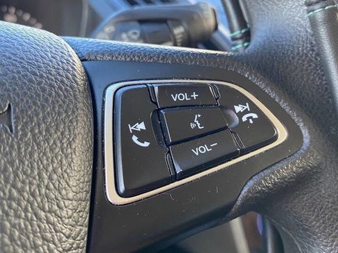 Used 2018 Ford Escape SE image 19