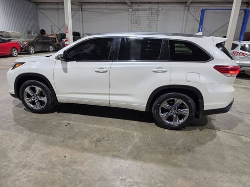 Used 2019 Toyota Highlander Limited Platinum AWD/4WD image 6