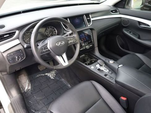 Used 2020 INFINITI QX50 Luxe w/ Cargo Package image 9
