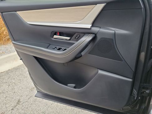 Certified 2025 MAZDA CX-90 3.3 Turbo w/ Preferred Package image 22