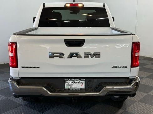 Used 2025 RAM 1500 Big Horn AWD/4WD image 10