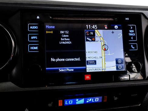 Used 2017 Toyota Tacoma TRD Off-Road image 24