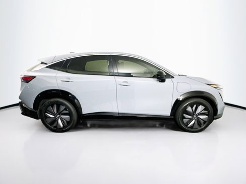 Used 2023 Nissan Ariya FWD image 10
