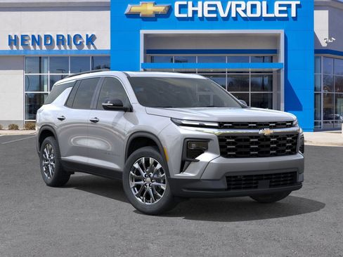 New 2026 Chevrolet Traverse LT image 9