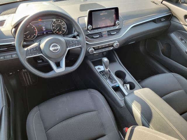 Used 2025 Nissan Altima 2.5 SV FWD image 26