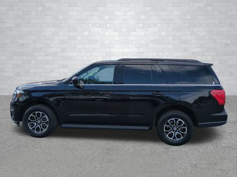 Certified 2024 Ford Expedition XLT image 9