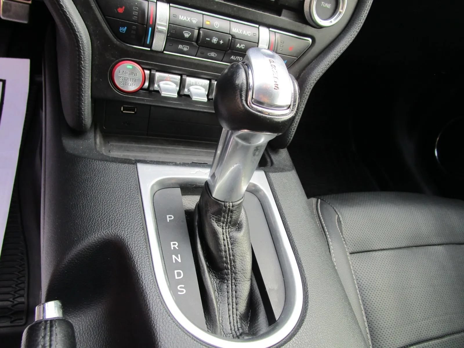 Used 2018 Ford Mustang Premium RWD image 14