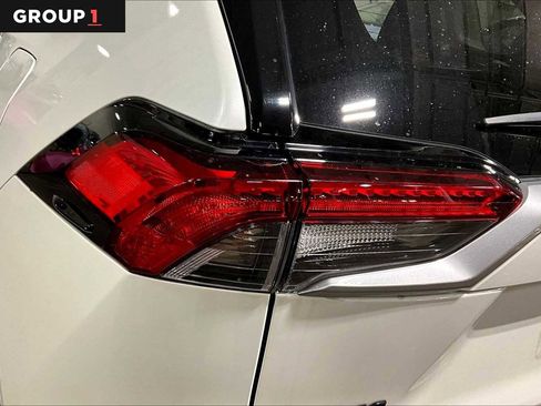 Used 2022 Toyota RAV4 Limited image 29