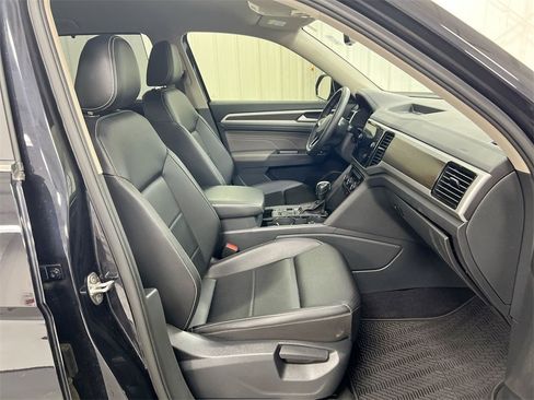 Used 2023 Volkswagen Atlas SE image 21