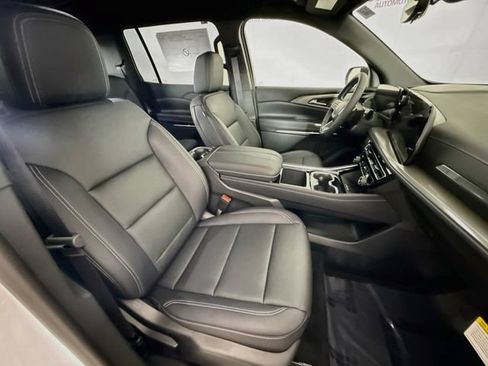 New 2026 Chevrolet Traverse LT w/ Driver Confidence Package AWD/4WD image 30