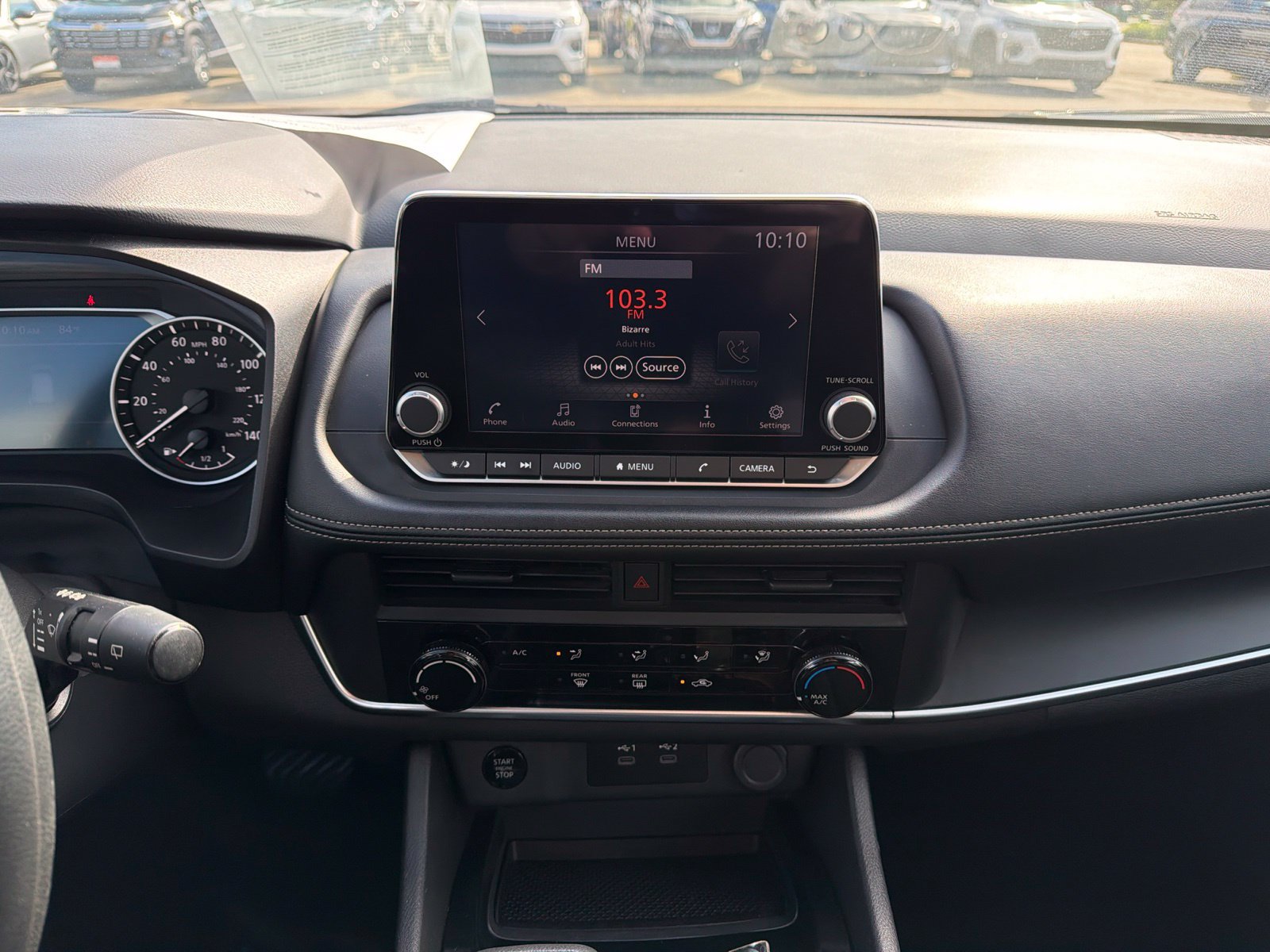 Used 2024 Nissan Rogue S FWD image 10