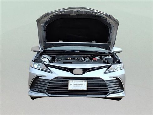 Used 2024 Toyota Camry LE image 21