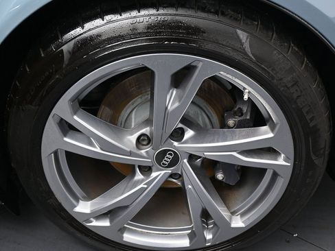 Used 2022 Audi e-tron GT Premium Plus image 42