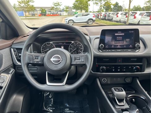 Used 2023 Nissan Rogue S AWD/4WD image 21