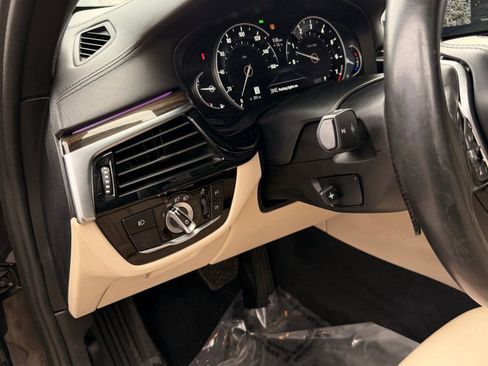 Used 2018 BMW 540i image 35