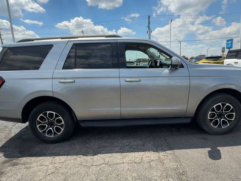 Used 2022 Ford Expedition XLT RWD image 9