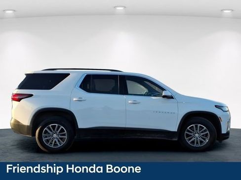 Used 2023 Chevrolet Traverse LT FWD image 7