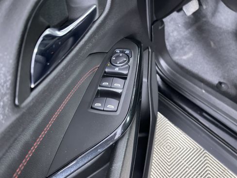 Used 2025 Chevrolet Trax RS w/ Driver Confidence Package image 14