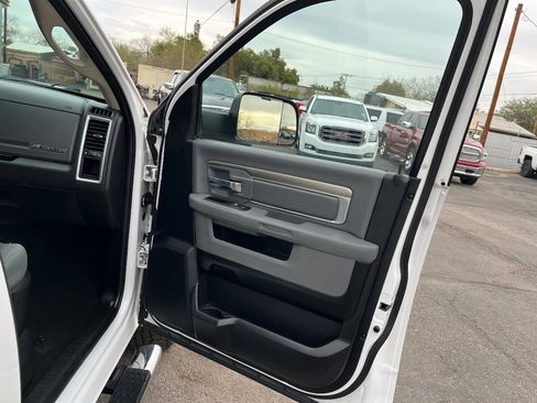 Used 2018 RAM 1500 Big Horn image 36