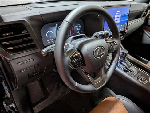 New 2026 Lexus GX 550 image 3