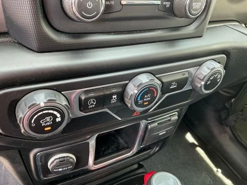 Used 2021 Jeep Wrangler Sport AWD/4WD image 22