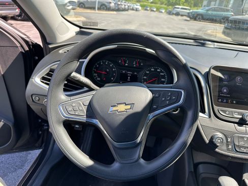 Used 2022 Chevrolet Malibu LS FWD image 25