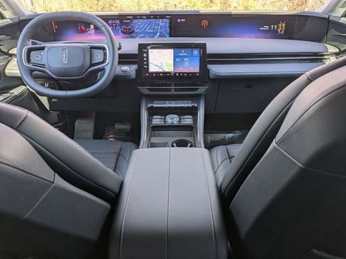 New 2026 Lincoln Nautilus Premier image 14