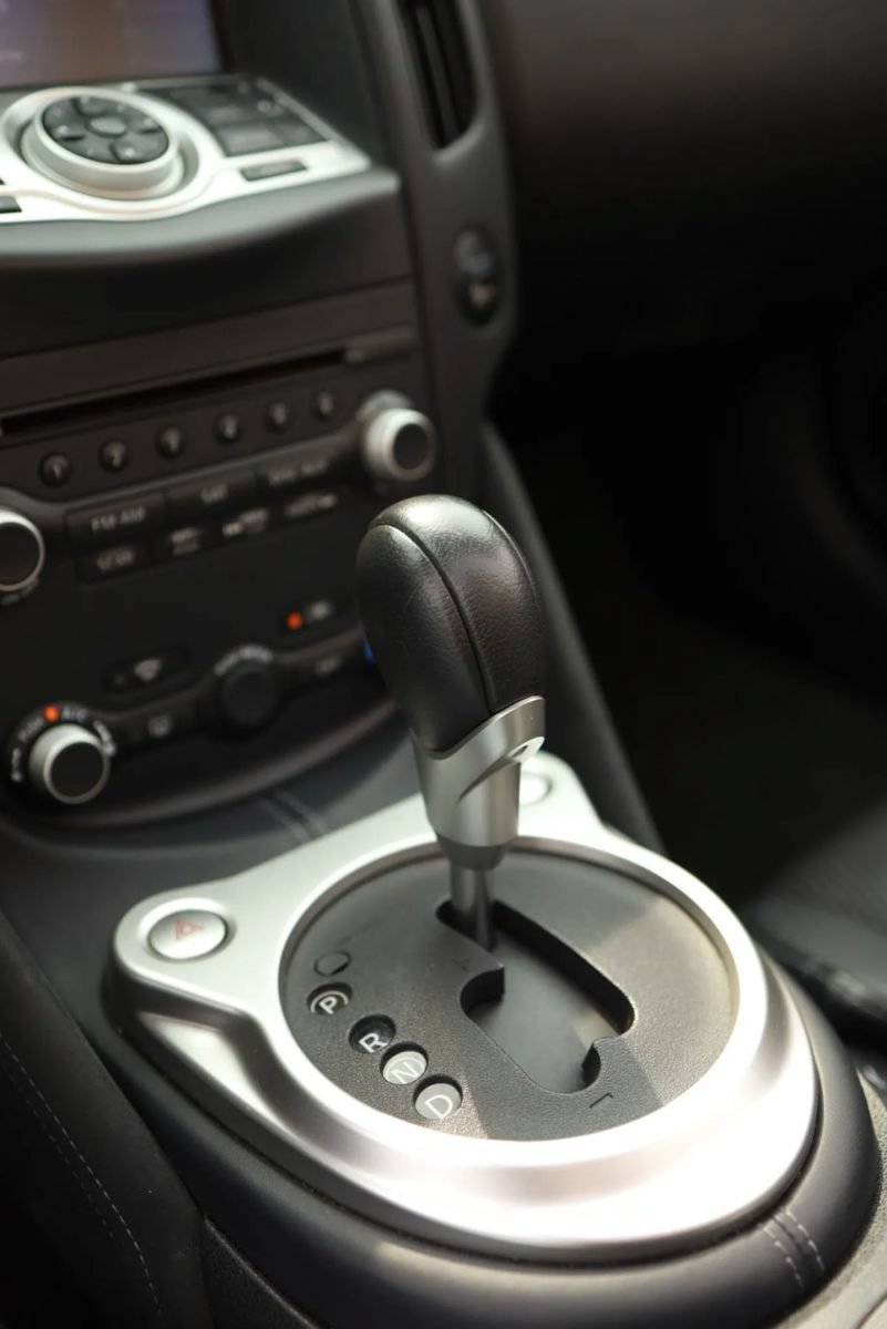 Used 2019 Nissan 370Z Touring RWD image 25