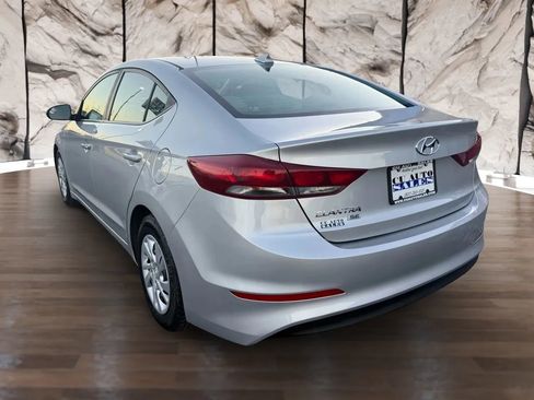 Used 2018 Hyundai Elantra SE w/ SE Connectivity Package 04 image 5