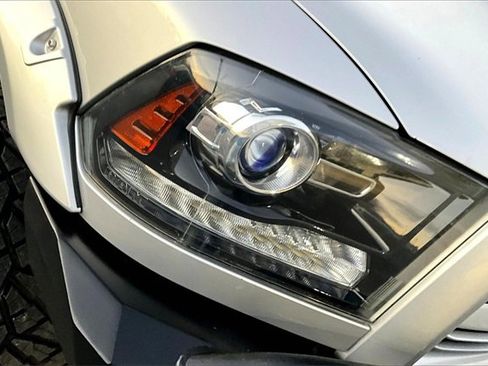 Used 2018 RAM 2500 Laramie w/ Sport Appearance Group image 32