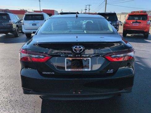 Used 2021 Toyota Camry LE AWD/4WD image 4