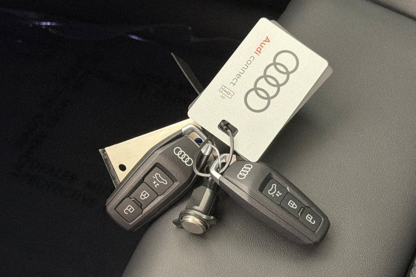 Used 2025 Audi Q5 Premium Plus w/ Premium Plus AWD/4WD image 23