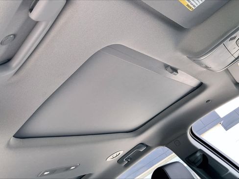 Used 2020 GMC Acadia SLT w/ Premium Package FWD image 14
