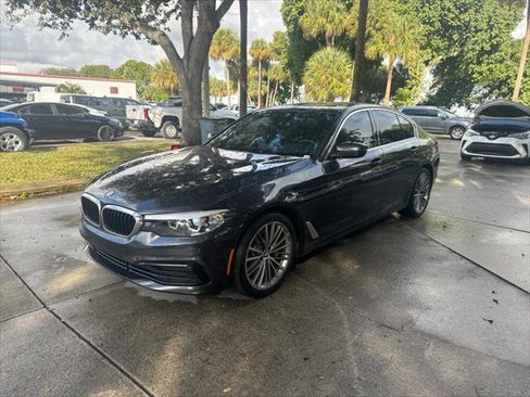 Used 2019 BMW 540i w/ Convenience Package image 2
