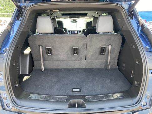 Used 2023 Buick Enclave Essence w/ Experience Buick Package AWD/4WD image 5