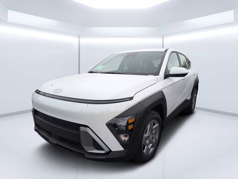 New 2026 Hyundai Kona SE FWD image 3
