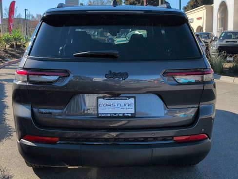 New 2025 Jeep Grand Cherokee L Limited image 6