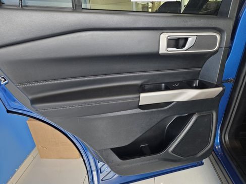 Used 2023 Ford Explorer XLT w/ Equipment Group 202A image 16