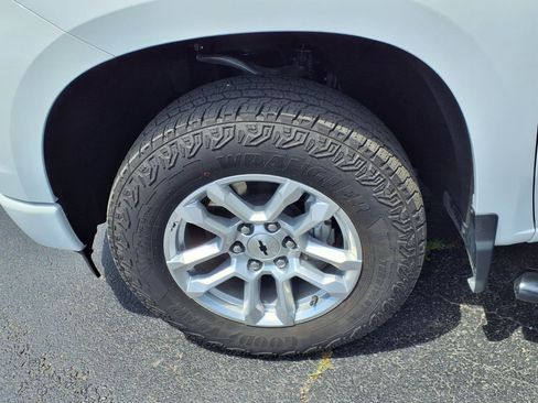 Used 2023 Chevrolet Silverado 1500 RST AWD/4WD image 19