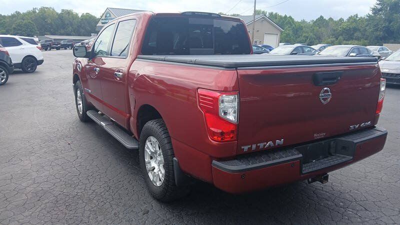 Used 2017 Nissan Titan SV AWD/4WD image 3