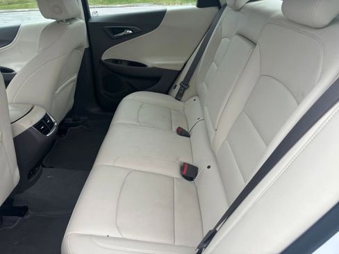 Used 2024 Chevrolet Malibu LT image 25