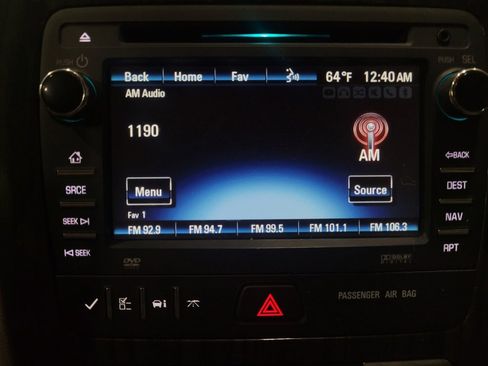 Used 2013 Chevrolet Traverse LTZ AWD/4WD image 25