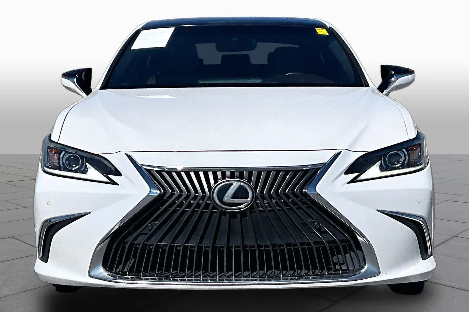 Used 2019 Lexus ES 350 w/ Premium Package FWD image 4